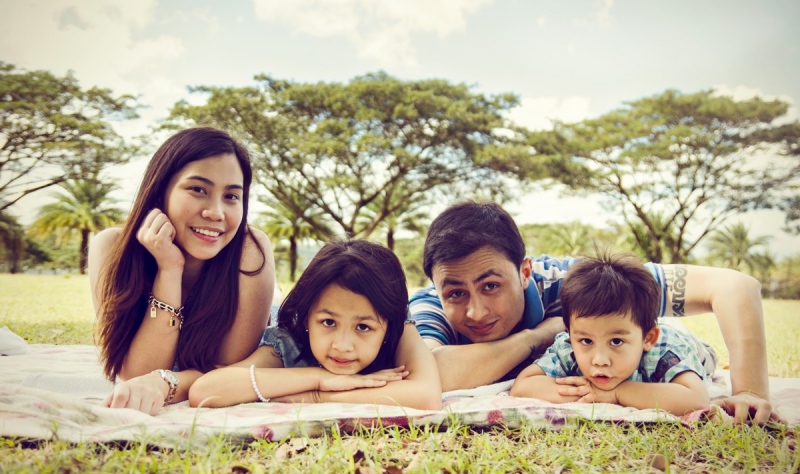 Family Portrait Photography: Taking Fun Family Photographs