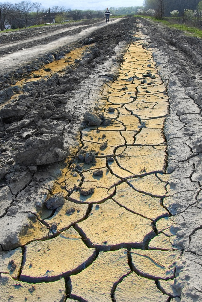 Leading lines can be found everywhere – roads, buildings, rivers, shadows…