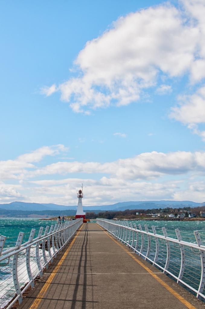 Lighthouse: The end of the 800-meter journey is this lighthouse.