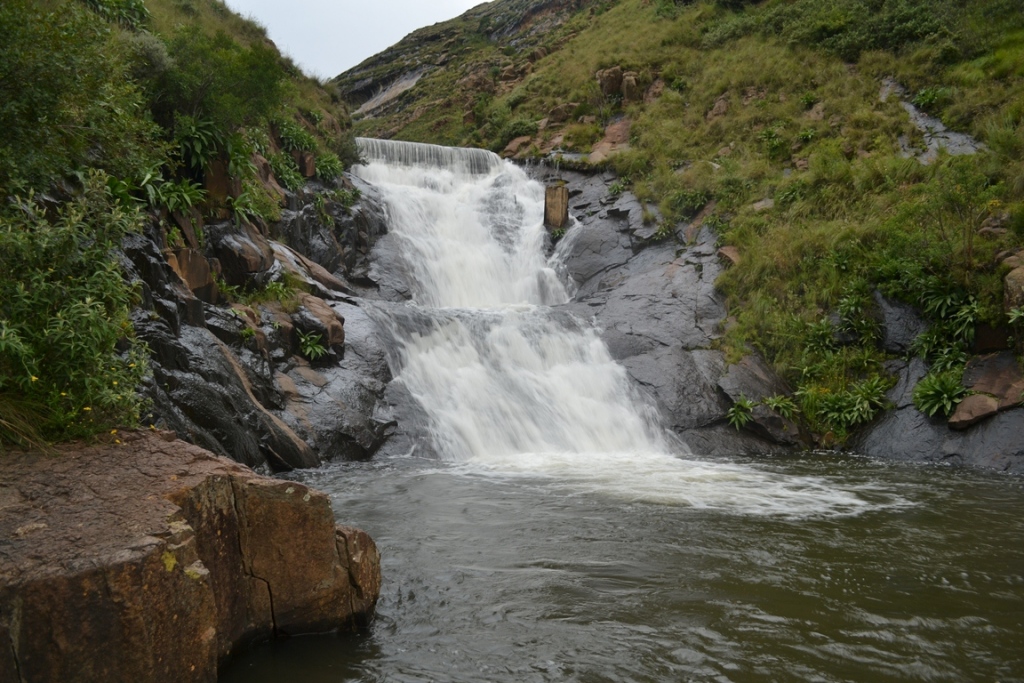 Waterfall with fast shutter speed: Snap the picture with the perfect exposure and this is the results you will get